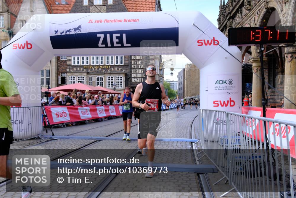13.09.2026 - 21. swb-Marathon Bremen Tim E. http://msf.ph/oto/10369773 13.09.2026 13:07:33 Ziel 1540, 1863, 2706, 3043, 3118, 4743, 4808, 6053, 7636, 7876, 8098, 8980, 9927 meine-sportfotos.de