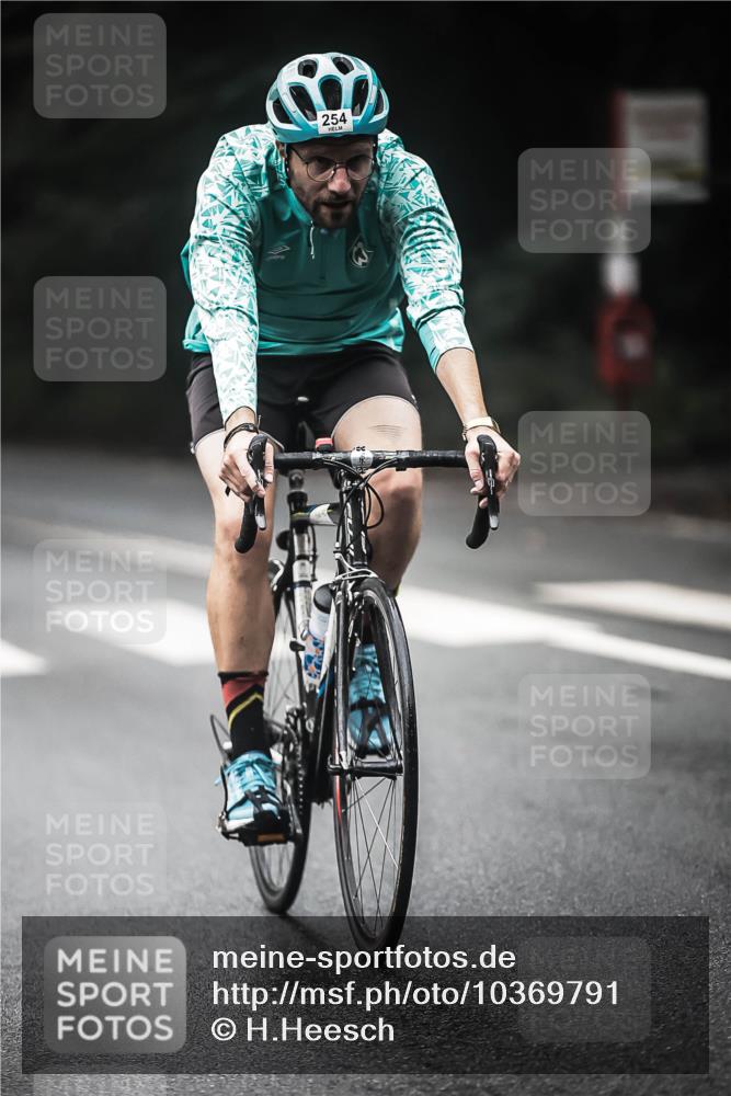13.09.2026 - Stadtparktriathlon H.Heesch http://msf.ph/oto/10369791 13.09.2026 10:19:13 Radfahren 247, 254, 274, 312 meine-sportfotos.de