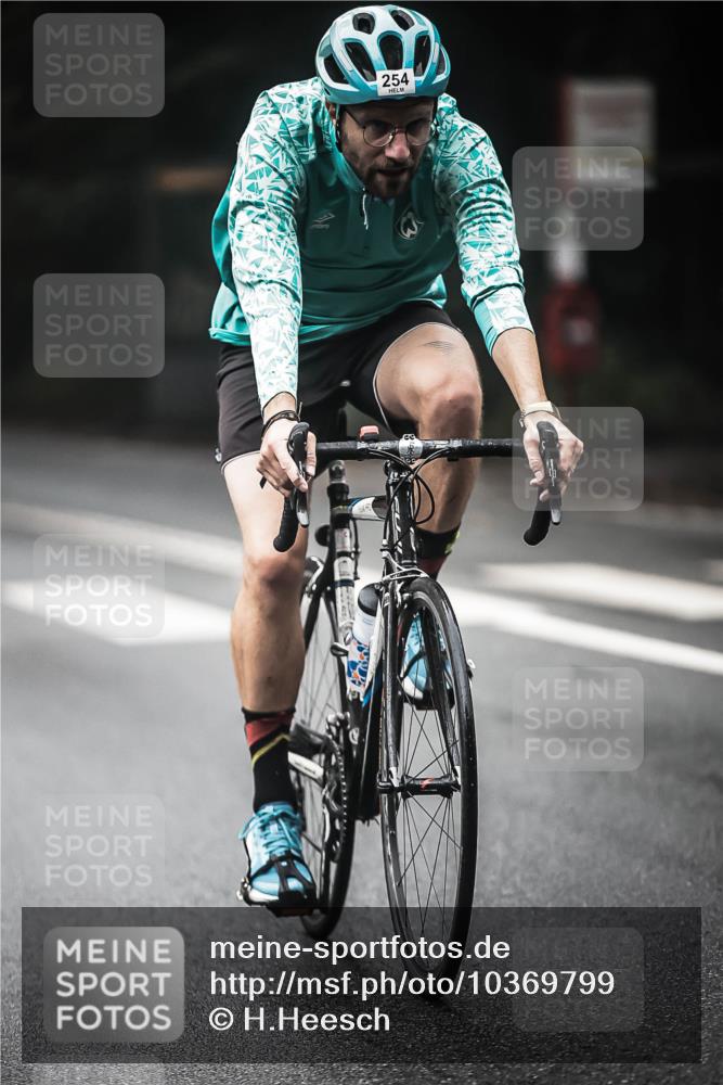 13.09.2026 - Stadtparktriathlon H.Heesch http://msf.ph/oto/10369799 13.09.2026 10:19:13 Radfahren 247, 254, 274, 312 meine-sportfotos.de