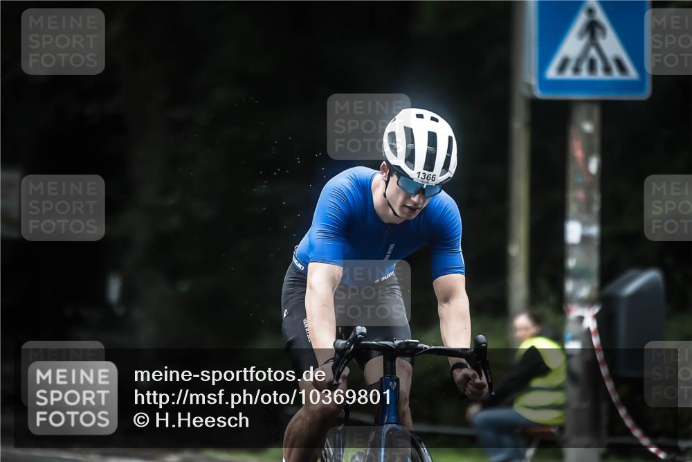 13.09.2026 - Stadtparktriathlon H.Heesch http://msf.ph/oto/10369801 13.09.2026 13:22:38 Radfahren 1366, 1474 meine-sportfotos.de
