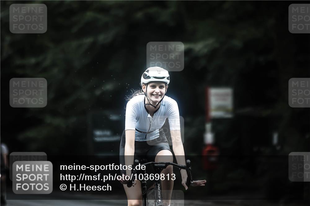 13.09.2026 - Stadtparktriathlon H.Heesch http://msf.ph/oto/10369813 13.09.2026 13:22:42 Radfahren 1261, 1312, 1366, 1474 meine-sportfotos.de