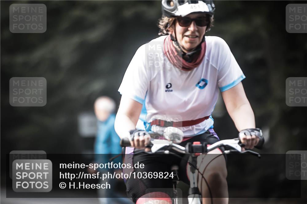 13.09.2026 - Stadtparktriathlon H.Heesch http://msf.ph/oto/10369824 13.09.2026 10:48:53 Radfahren 404, 451, 573 meine-sportfotos.de