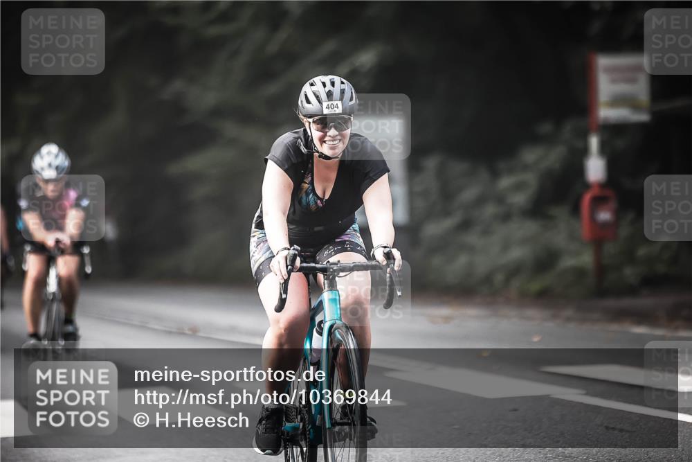 13.09.2026 - Stadtparktriathlon H.Heesch http://msf.ph/oto/10369844 13.09.2026 10:48:58 Radfahren 404, 451, 512, 513, 542, 559 meine-sportfotos.de
