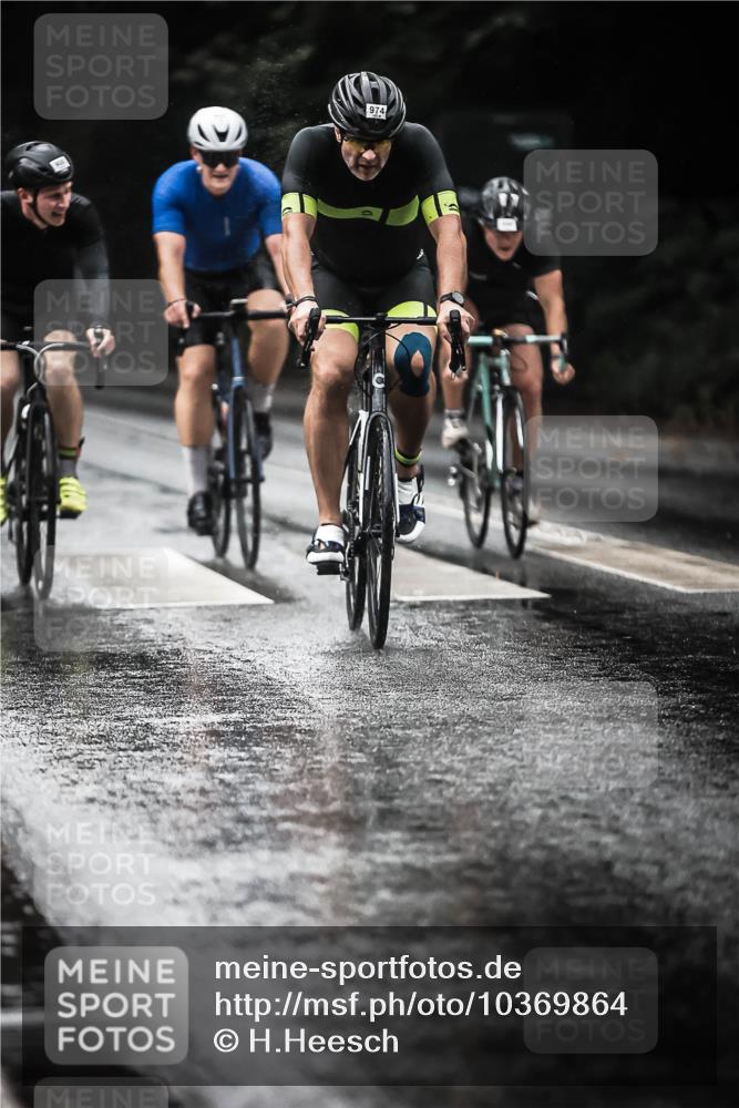 13.09.2026 - Stadtparktriathlon H.Heesch http://msf.ph/oto/10369864 13.09.2026 12:05:11 Radfahren 853, 877, 904, 906, 908, 951, 974 meine-sportfotos.de