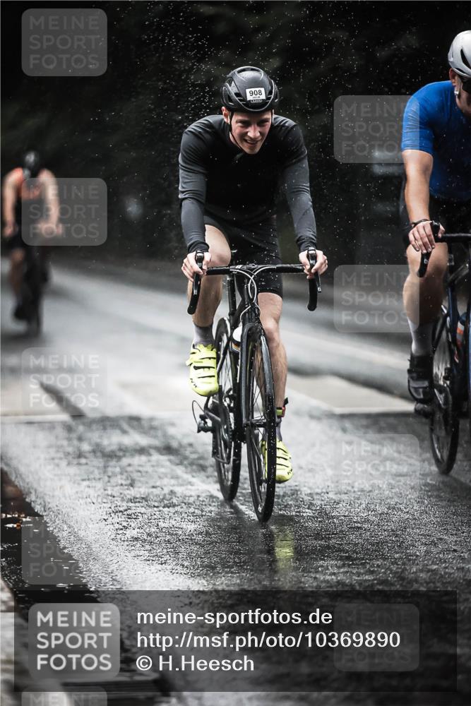 13.09.2026 - Stadtparktriathlon H.Heesch http://msf.ph/oto/10369890 13.09.2026 12:05:12 Radfahren 853, 877, 904, 906, 908, 951, 974, 1015 meine-sportfotos.de