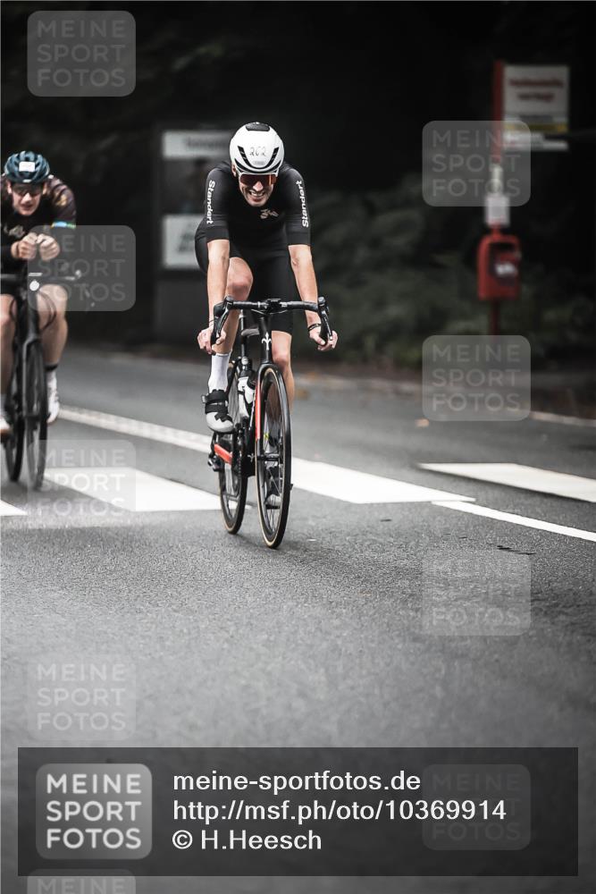 13.09.2026 - Stadtparktriathlon H.Heesch http://msf.ph/oto/10369914 13.09.2026 10:19:26 Radfahren 262, 264, 305, 344, 372, 399, 454 meine-sportfotos.de