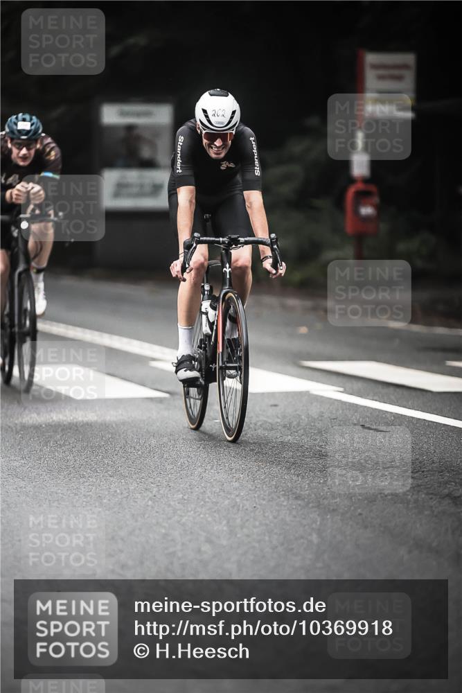13.09.2026 - Stadtparktriathlon H.Heesch http://msf.ph/oto/10369918 13.09.2026 10:19:26 Radfahren 262, 264, 305, 344, 372, 399, 454 meine-sportfotos.de