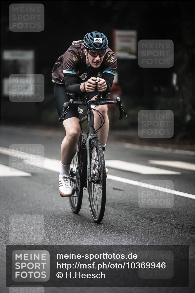 13.09.2026 - Stadtparktriathlon H.Heesch http://msf.ph/oto/10369946 13.09.2026 10:19:27 Radfahren 225, 262, 264, 305, 322, 372, 399 meine-sportfotos.de
