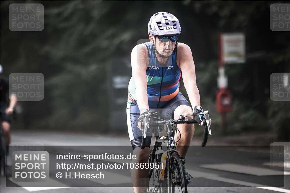 13.09.2026 - Stadtparktriathlon H.Heesch http://msf.ph/oto/10369951 13.09.2026 10:49:02 Radfahren 404, 450, 512, 513, 542, 559 meine-sportfotos.de
