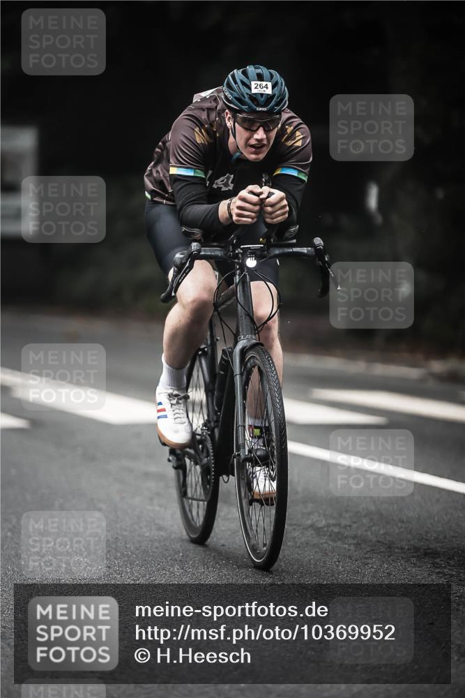 13.09.2026 - Stadtparktriathlon H.Heesch http://msf.ph/oto/10369952 13.09.2026 10:19:27 Radfahren 225, 262, 264, 305, 322, 372, 399 meine-sportfotos.de