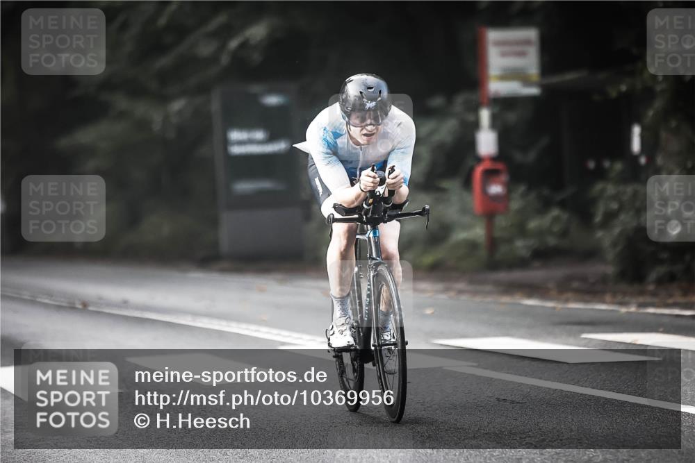 13.09.2026 - Stadtparktriathlon H.Heesch http://msf.ph/oto/10369956 13.09.2026 10:49:04 Radfahren 404, 450, 512, 513, 542, 559 meine-sportfotos.de