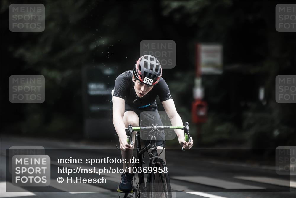 13.09.2026 - Stadtparktriathlon H.Heesch http://msf.ph/oto/10369958 13.09.2026 13:22:56 Radfahren 1245, 1310, 1510 meine-sportfotos.de