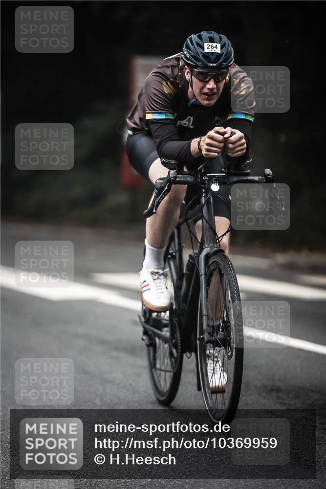 13.09.2026 - Stadtparktriathlon H.Heesch http://msf.ph/oto/10369959 13.09.2026 10:19:28 Radfahren 225, 262, 264, 305, 322, 372, 399 meine-sportfotos.de