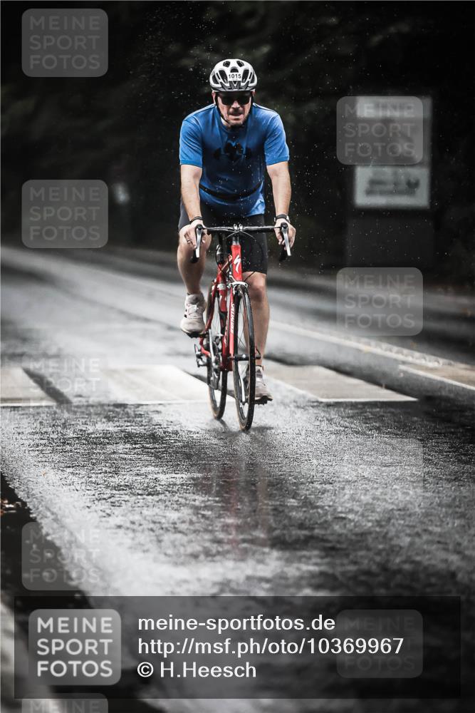 13.09.2026 - Stadtparktriathlon H.Heesch http://msf.ph/oto/10369967 13.09.2026 12:05:18 Radfahren 853, 904, 906, 908, 951, 963, 1015 meine-sportfotos.de