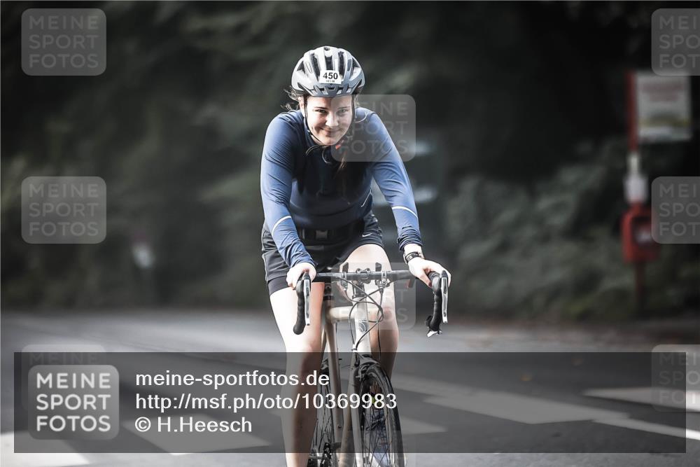 13.09.2026 - Stadtparktriathlon H.Heesch http://msf.ph/oto/10369983 13.09.2026 10:49:05 Radfahren 450, 512, 513, 542, 559 meine-sportfotos.de