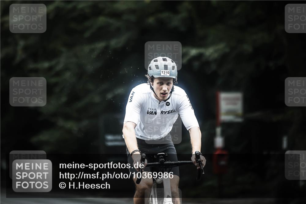 13.09.2026 - Stadtparktriathlon H.Heesch http://msf.ph/oto/10369986 13.09.2026 13:22:58 Radfahren 1310, 1510 meine-sportfotos.de