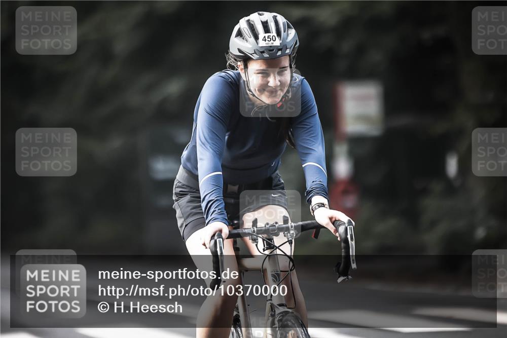 13.09.2026 - Stadtparktriathlon H.Heesch http://msf.ph/oto/10370000 13.09.2026 10:49:06 Radfahren 450, 512, 513, 541, 542, 559 meine-sportfotos.de