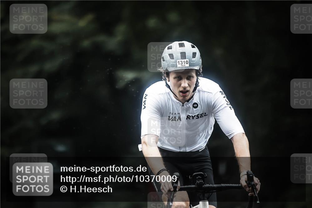 13.09.2026 - Stadtparktriathlon H.Heesch http://msf.ph/oto/10370009 13.09.2026 13:22:58 Radfahren 1310, 1510 meine-sportfotos.de