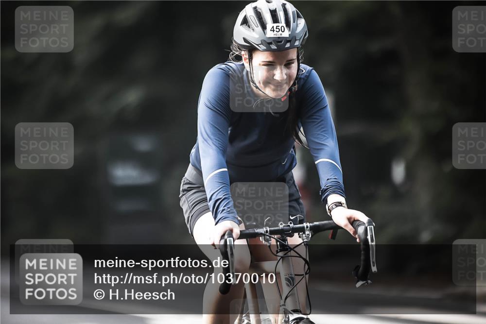 13.09.2026 - Stadtparktriathlon H.Heesch http://msf.ph/oto/10370010 13.09.2026 10:49:06 Radfahren 450, 512, 513, 541, 542, 559 meine-sportfotos.de