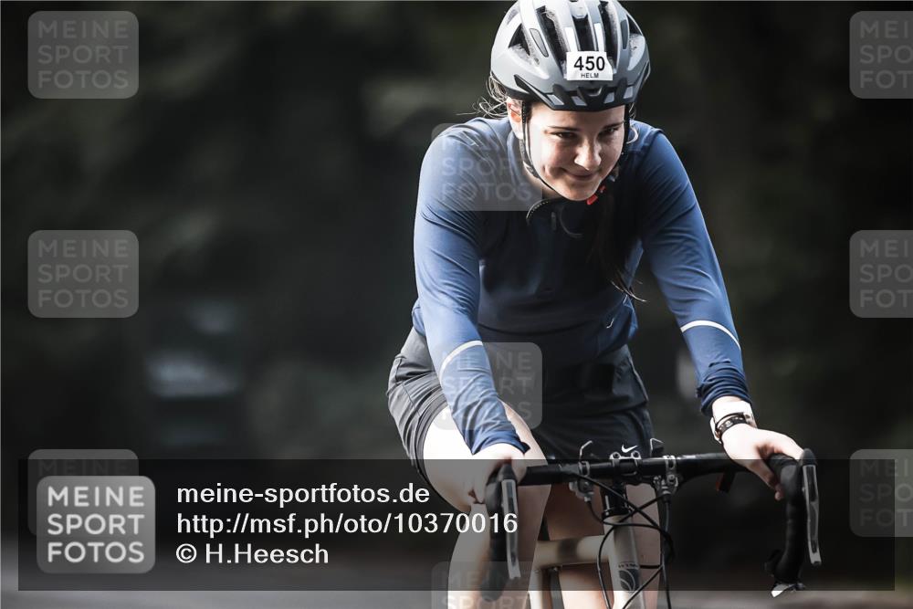13.09.2026 - Stadtparktriathlon H.Heesch http://msf.ph/oto/10370016 13.09.2026 10:49:06 Radfahren 450, 512, 513, 541, 542, 559 meine-sportfotos.de