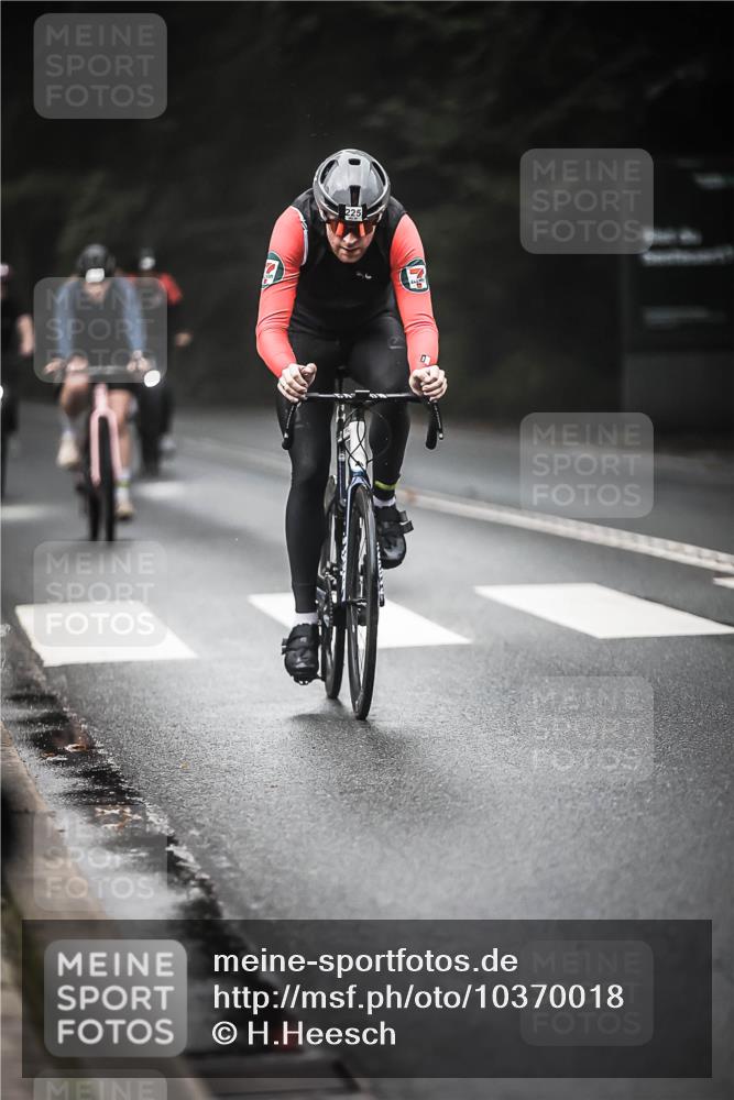 13.09.2026 - Stadtparktriathlon H.Heesch http://msf.ph/oto/10370018 13.09.2026 10:19:33 Radfahren 225, 229, 264, 286, 305, 307, 322 meine-sportfotos.de