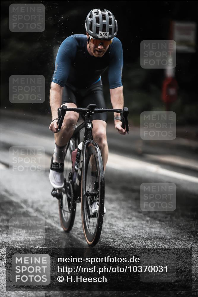 13.09.2026 - Stadtparktriathlon H.Heesch http://msf.ph/oto/10370031 13.09.2026 12:05:23 Radfahren 847, 951, 963, 1015 meine-sportfotos.de