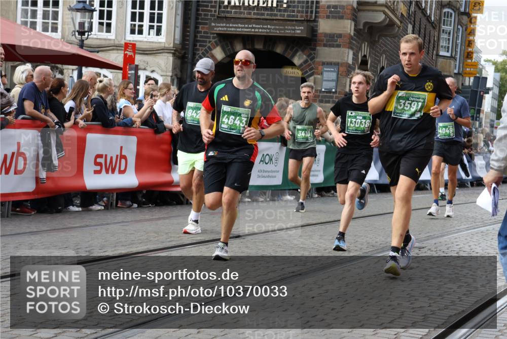 13.09.2026 - 21. swb-Marathon Bremen Strokosch-Dieckow http://msf.ph/oto/10370033 13.09.2026 13:36:20 Ziel 563, 1072, 1867, 2565, 2931, 3026, 3056, 3224, 3291, 3454, 3489, 4016, 5026, 5157, 5259, 5276, 5381, 5816, 6159, 6874, 6982, 7036, 7043, 7256, 7385, 7804, 8145, 8227, 8275, 8488, 8705, 9076, 9243, 9497, 13179, 164, 372, 900, 1738, 1880, 2467, 2673, 2692, 2700, 2731, 2823, 3067, 3410, 3585, 4006, 4049, 4182, 4216, 5781, 6516, 6527, 6568, 7249, 7344, 7808, 8525, 8790, 8905, 9427 meine-sportfotos.de