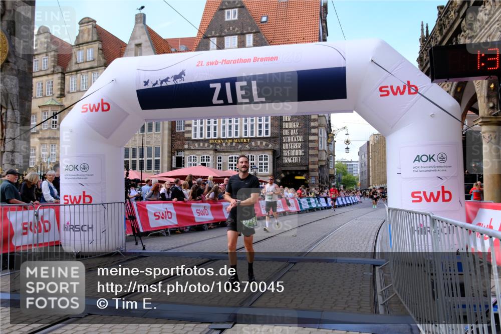 13.09.2026 - 21. swb-Marathon Bremen Tim E. http://msf.ph/oto/10370045 13.09.2026 13:07:47 Ziel 819, 2135, 2706, 3043, 3118, 4743, 5570, 5976, 7803, 8060, 8098, 8467, 8611, 9035 meine-sportfotos.de