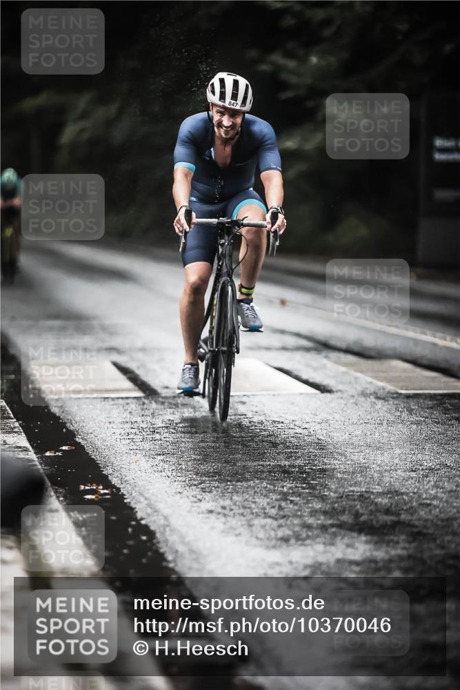 13.09.2026 - Stadtparktriathlon H.Heesch http://msf.ph/oto/10370046 13.09.2026 12:05:26 Radfahren 847, 963, 1028 meine-sportfotos.de