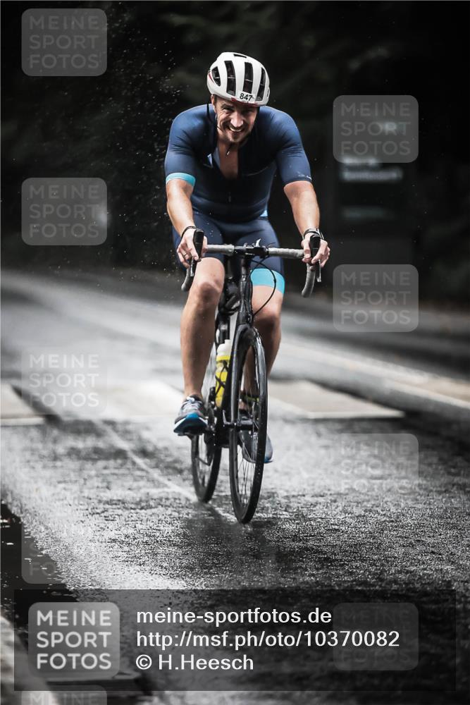 13.09.2026 - Stadtparktriathlon H.Heesch http://msf.ph/oto/10370082 13.09.2026 12:05:27 Radfahren 847, 963, 1028 meine-sportfotos.de