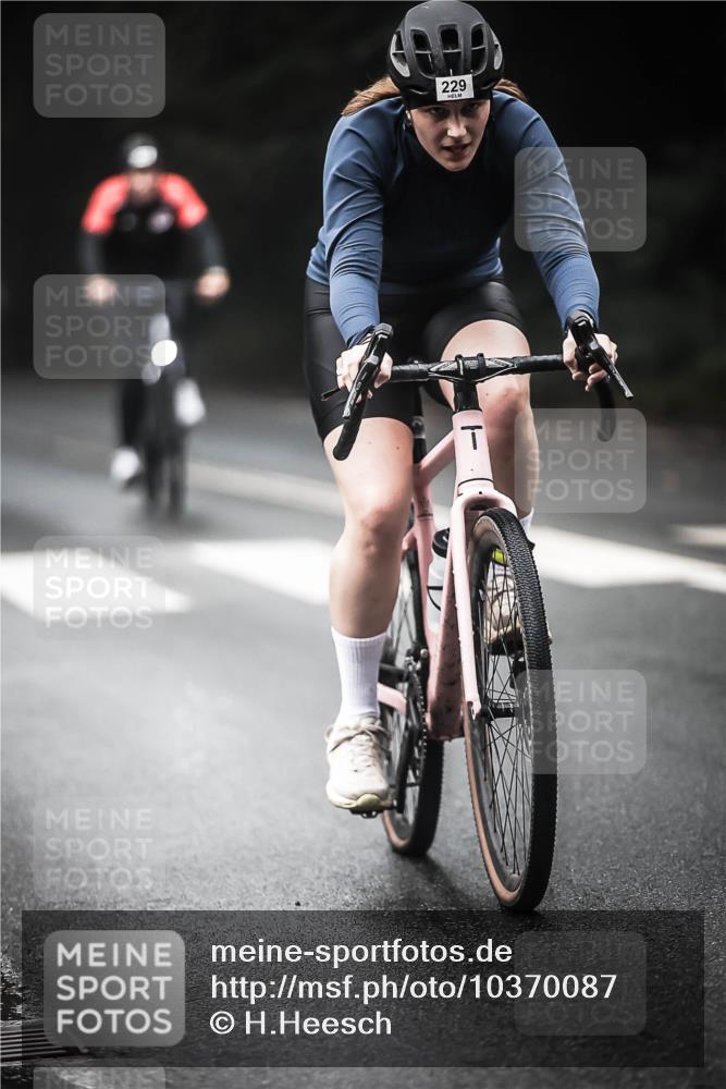 13.09.2026 - Stadtparktriathlon H.Heesch http://msf.ph/oto/10370087 13.09.2026 10:19:36 Radfahren 225, 229, 260, 286, 305, 307, 322 meine-sportfotos.de