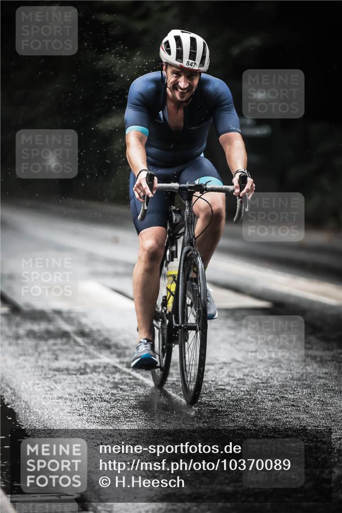13.09.2026 - Stadtparktriathlon H.Heesch http://msf.ph/oto/10370089 13.09.2026 12:05:27 Radfahren 847, 963, 1028 meine-sportfotos.de