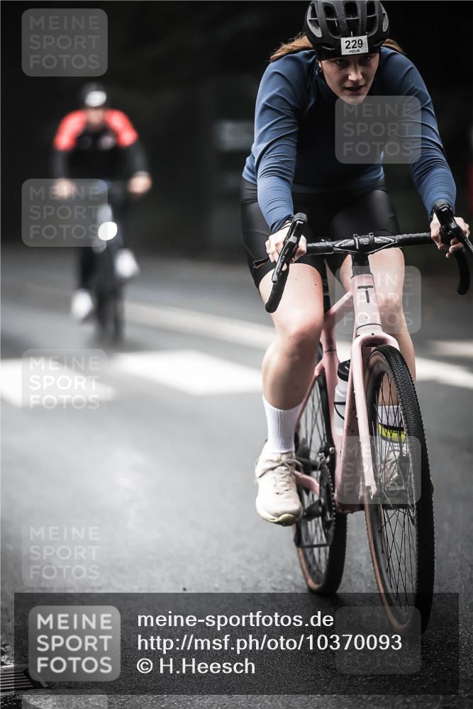13.09.2026 - Stadtparktriathlon H.Heesch http://msf.ph/oto/10370093 13.09.2026 10:19:36 Radfahren 225, 229, 260, 286, 305, 307, 322 meine-sportfotos.de