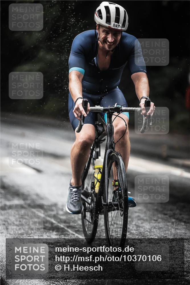 13.09.2026 - Stadtparktriathlon H.Heesch http://msf.ph/oto/10370106 13.09.2026 12:05:27 Radfahren 847, 963, 1028 meine-sportfotos.de