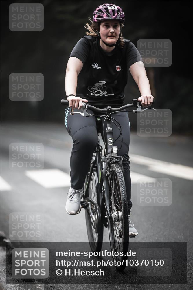 13.09.2026 - Stadtparktriathlon H.Heesch http://msf.ph/oto/10370150 13.09.2026 10:19:39 Radfahren 225, 229, 260, 286, 307, 322, 402, 439 meine-sportfotos.de