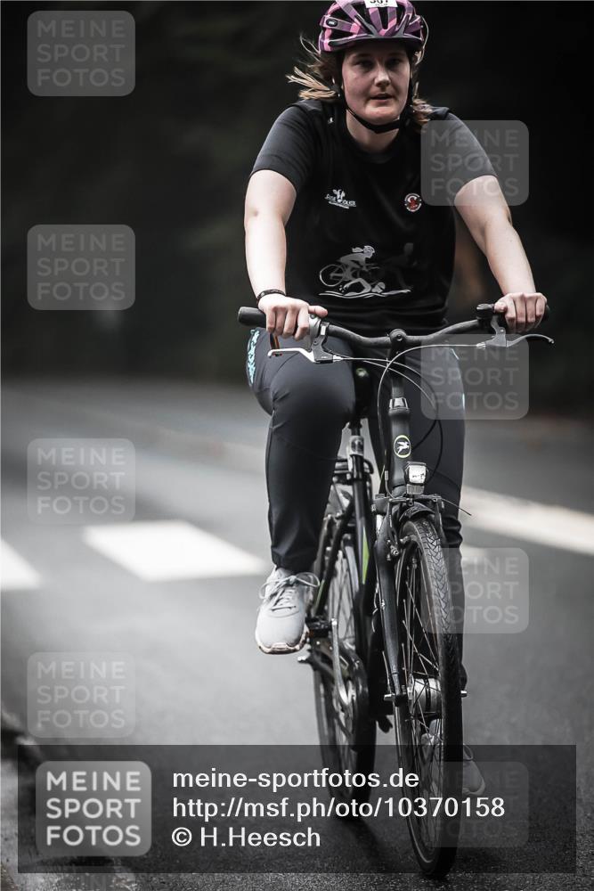 13.09.2026 - Stadtparktriathlon H.Heesch http://msf.ph/oto/10370158 13.09.2026 10:19:39 Radfahren 225, 229, 260, 286, 307, 322, 402, 439 meine-sportfotos.de