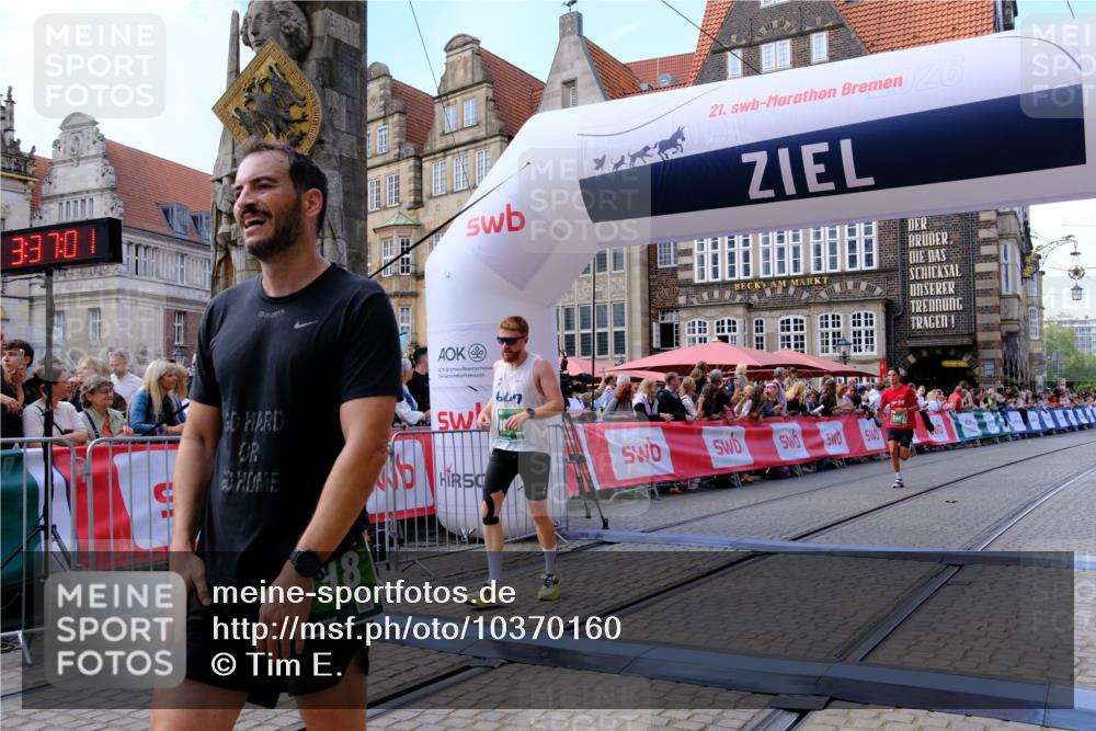 13.09.2026 - 21. swb-Marathon Bremen Tim E. http://msf.ph/oto/10370160 13.09.2026 13:07:49 Ziel 819, 2135, 2706, 3043, 4743, 4990, 5570, 5976, 7803, 8060, 8098, 8467, 8611, 9035 meine-sportfotos.de