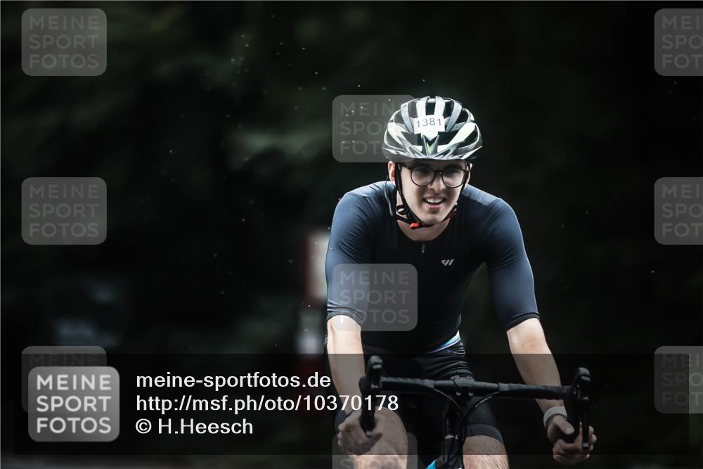 13.09.2026 - Stadtparktriathlon H.Heesch http://msf.ph/oto/10370178 13.09.2026 13:23:26 Radfahren 1379, 1381, 1440, 1459, 1476, 1524 meine-sportfotos.de