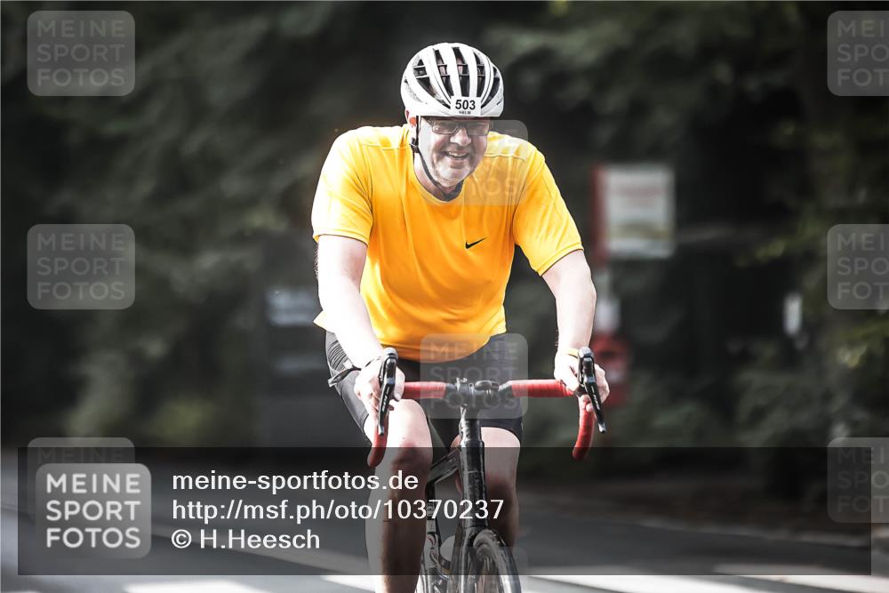 13.09.2026 - Stadtparktriathlon H.Heesch http://msf.ph/oto/10370237 13.09.2026 10:49:34 Radfahren 409, 496, 503, 560 meine-sportfotos.de