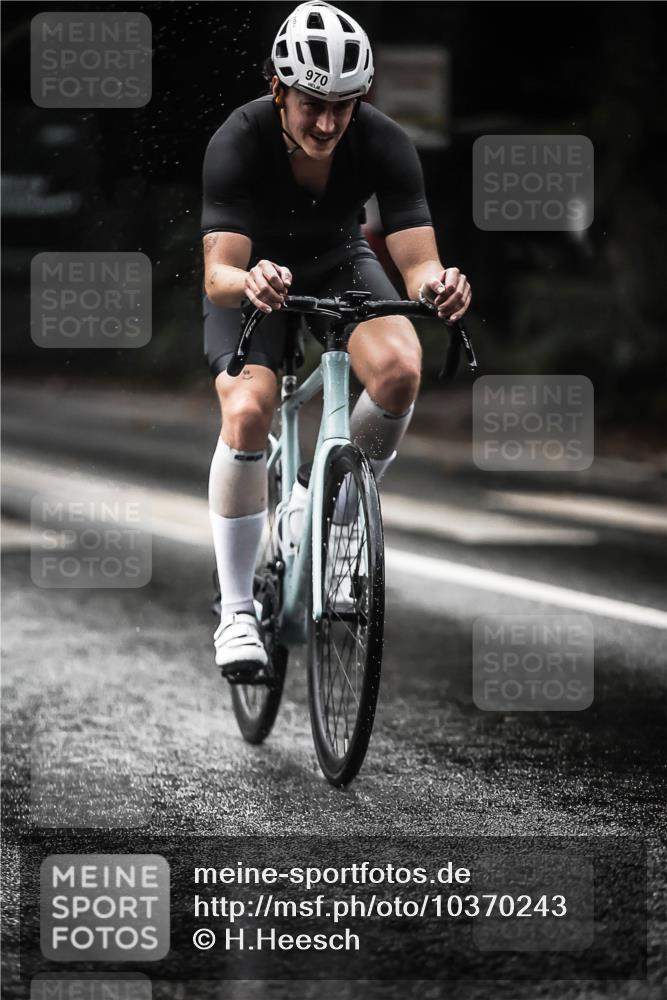 13.09.2026 - Stadtparktriathlon H.Heesch http://msf.ph/oto/10370243 13.09.2026 12:05:39 Radfahren 918, 920, 954, 970, 1009, 1037 meine-sportfotos.de