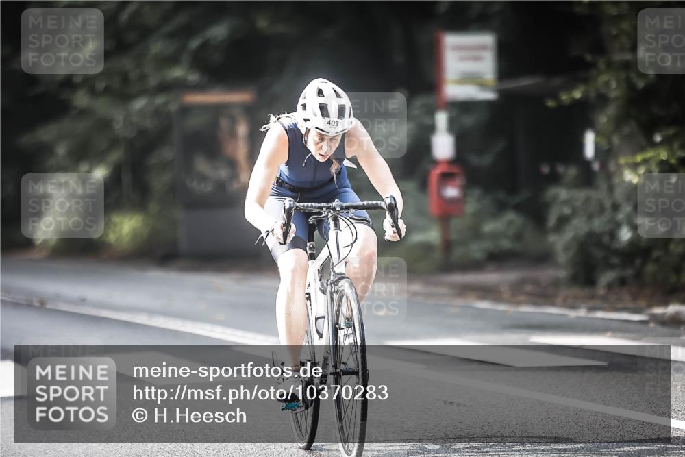 13.09.2026 - Stadtparktriathlon H.Heesch http://msf.ph/oto/10370283 13.09.2026 10:49:37 Radfahren 409, 461, 496, 503, 560 meine-sportfotos.de