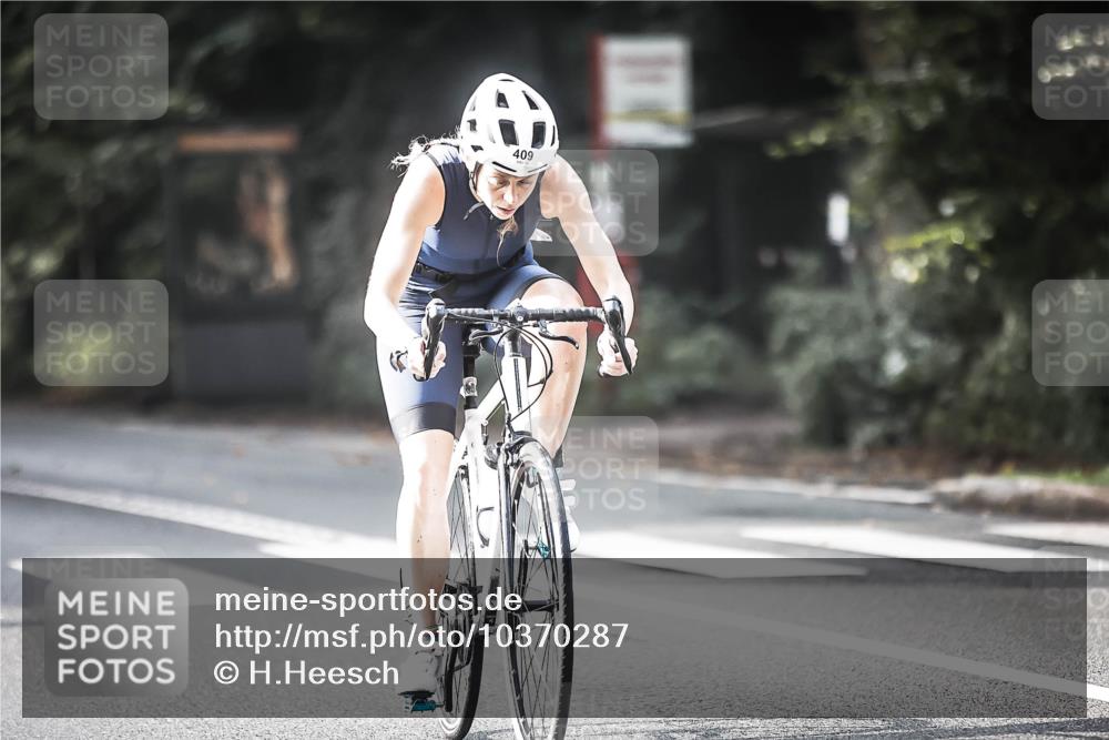 13.09.2026 - Stadtparktriathlon H.Heesch http://msf.ph/oto/10370287 13.09.2026 10:49:37 Radfahren 409, 461, 496, 503, 560 meine-sportfotos.de