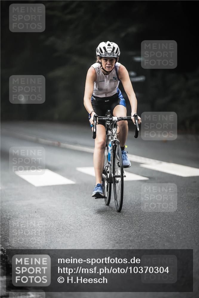 13.09.2026 - Stadtparktriathlon H.Heesch http://msf.ph/oto/10370304 13.09.2026 10:19:49 Radfahren 267, 323, 402, 406, 437, 439 meine-sportfotos.de