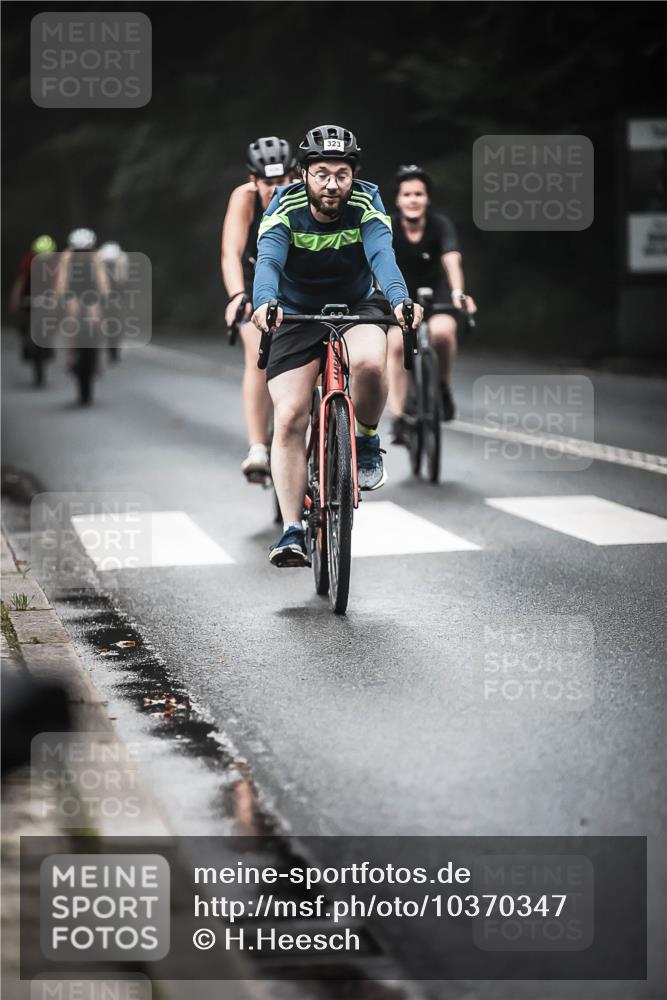13.09.2026 - Stadtparktriathlon H.Heesch http://msf.ph/oto/10370347 13.09.2026 10:19:55 Radfahren 273, 323, 328, 377, 406, 414, 434 meine-sportfotos.de