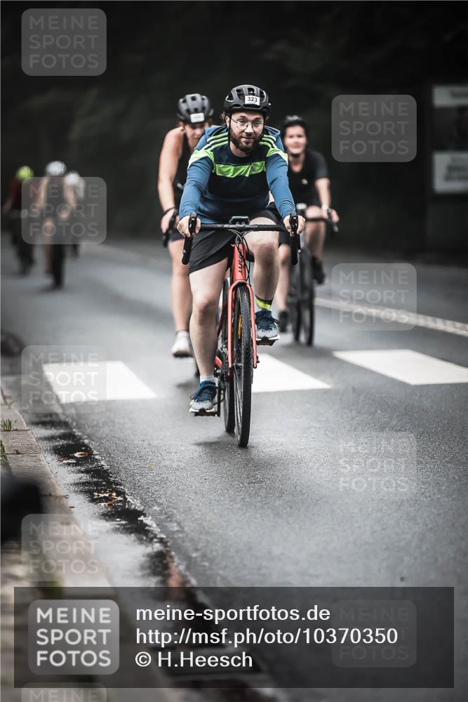13.09.2026 - Stadtparktriathlon H.Heesch http://msf.ph/oto/10370350 13.09.2026 10:19:55 Radfahren 273, 323, 328, 377, 406, 414, 434 meine-sportfotos.de