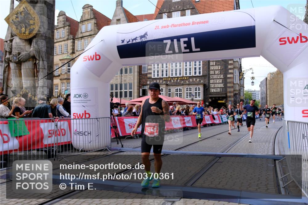 13.09.2026 - 21. swb-Marathon Bremen Tim E. http://msf.ph/oto/10370361 13.09.2026 13:07:58 Ziel 819, 969, 2135, 4732, 4852, 4990, 5570, 5976, 7558, 7803, 8467, 8611, 8737, 9035, 9356 meine-sportfotos.de