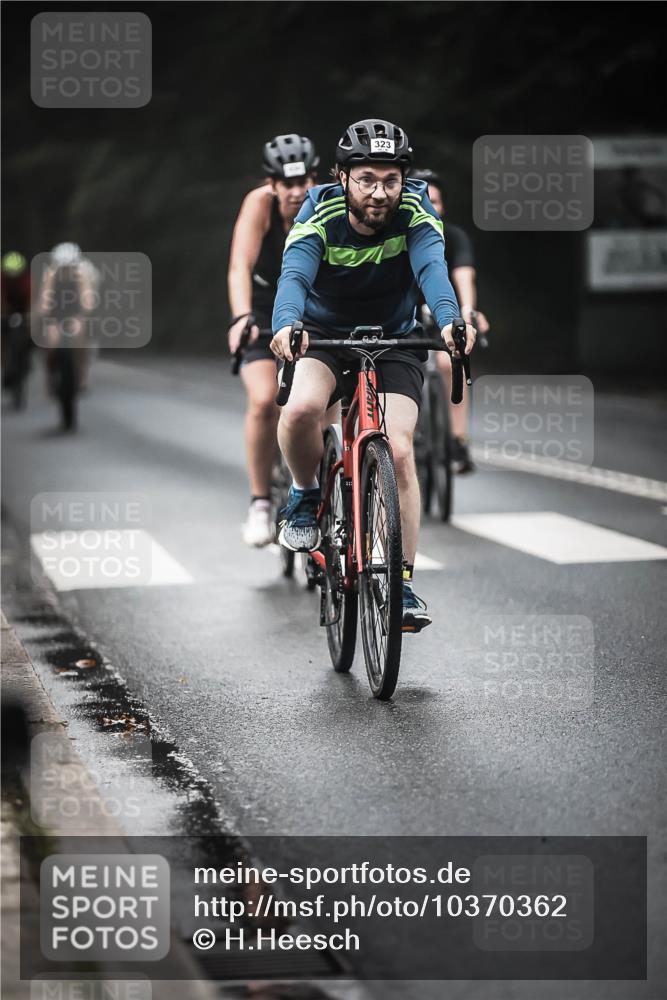 13.09.2026 - Stadtparktriathlon H.Heesch http://msf.ph/oto/10370362 13.09.2026 10:19:55 Radfahren 273, 323, 328, 377, 406, 414, 434 meine-sportfotos.de