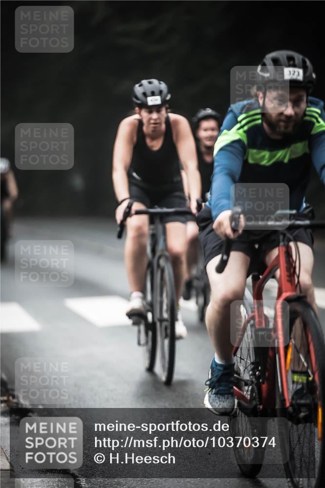 13.09.2026 - Stadtparktriathlon H.Heesch http://msf.ph/oto/10370374 13.09.2026 10:19:56 Radfahren 273, 323, 328, 377, 406, 414, 434 meine-sportfotos.de