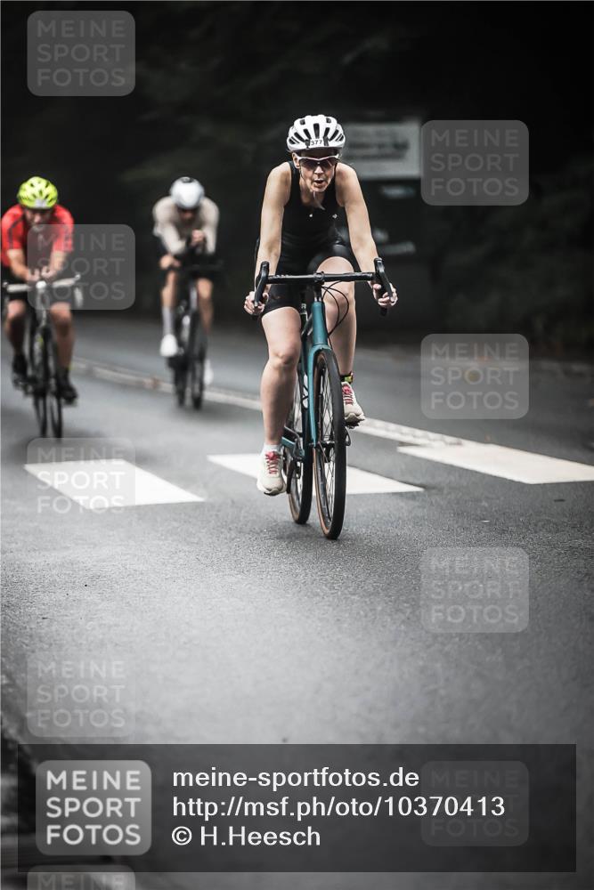 13.09.2026 - Stadtparktriathlon H.Heesch http://msf.ph/oto/10370413 13.09.2026 10:19:59 Radfahren 273, 323, 328, 377, 414, 434 meine-sportfotos.de