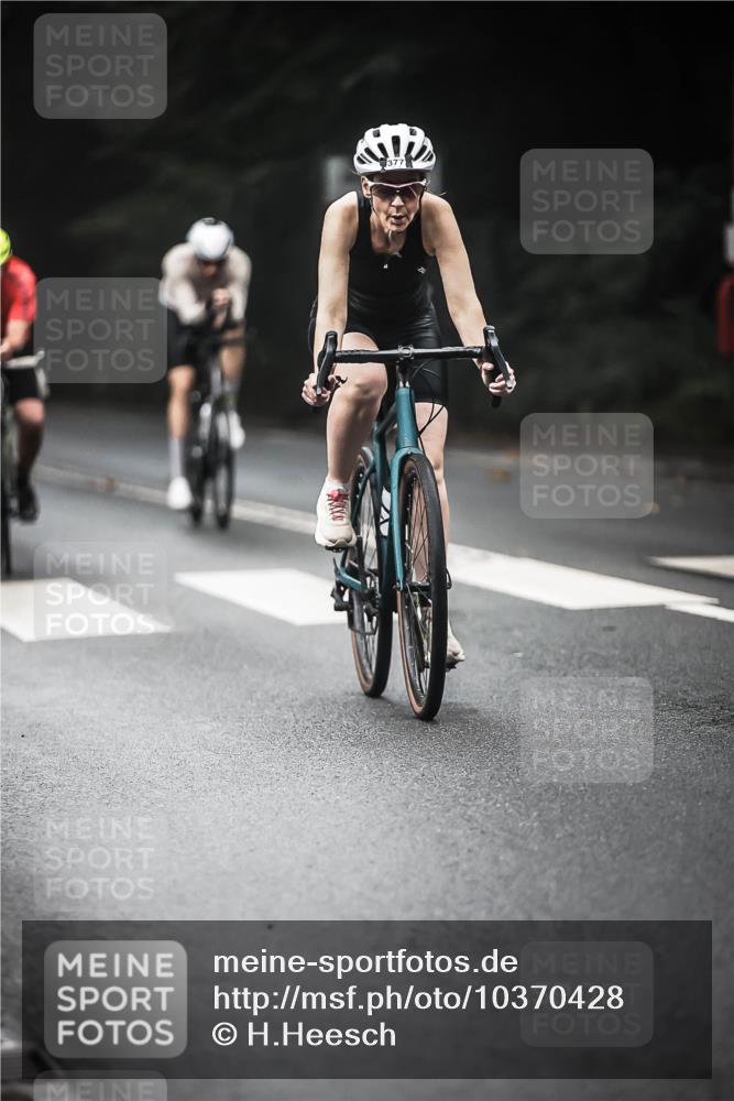 13.09.2026 - Stadtparktriathlon H.Heesch http://msf.ph/oto/10370428 13.09.2026 10:19:59 Radfahren 273, 323, 328, 377, 414, 434 meine-sportfotos.de